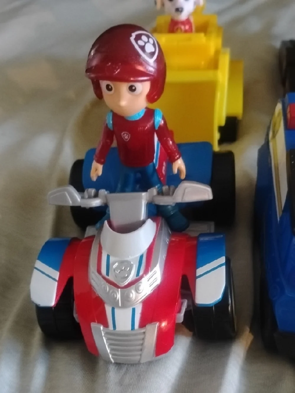 Paw Patrol Vehicle and Character Pack - Blue, Yellow, Red, Green, Pink